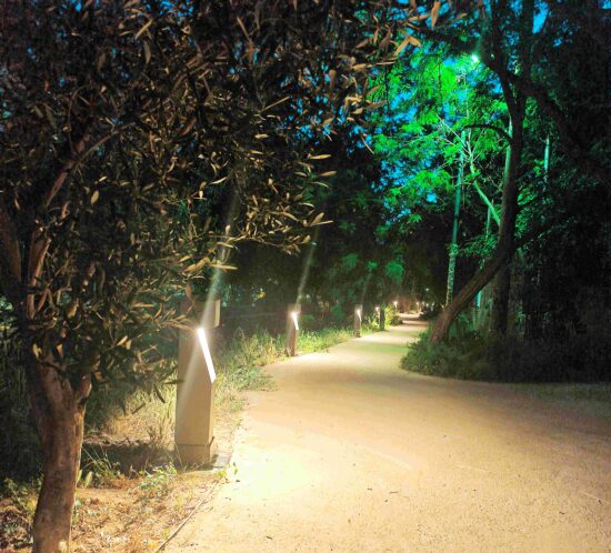 Adrianeia koinotita_bandalismos fotismou_1