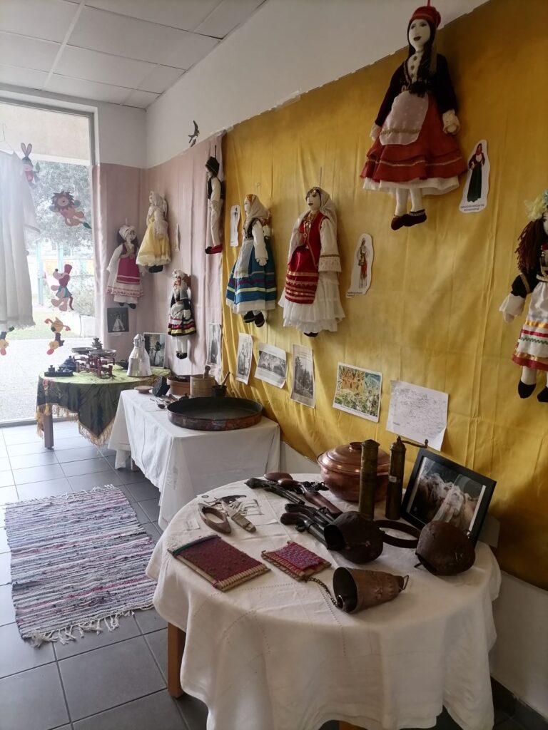 μικρο λαογραφικο μουσειο στο 5ο Νηπιαγωγειο_14