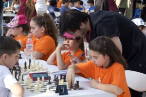 Robotiko skakisti dorise o Dhmos Xalandriou ston skakistiko omilo Xalandriou_3