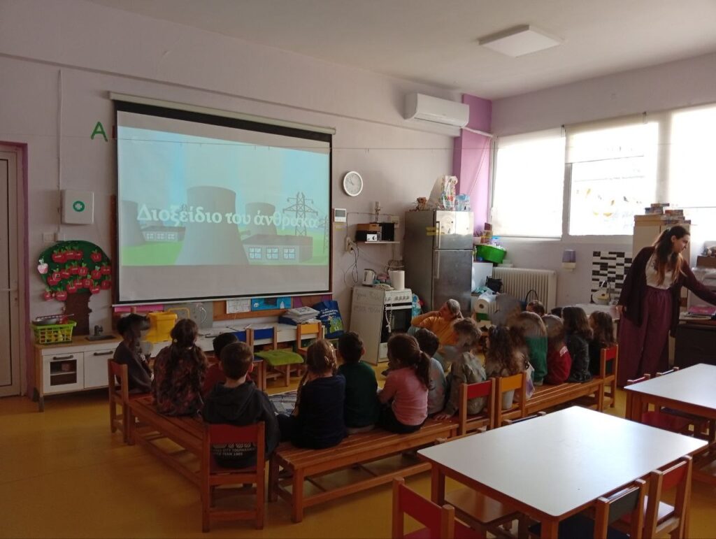 Πρασινίζουμε το προαύλιο 4ου Δημοτικού και 10ου Νηπιαγωγείου_6